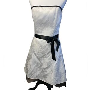Vintage Jessica McClintock for Gunne Sax ruffle dress size 9 white black